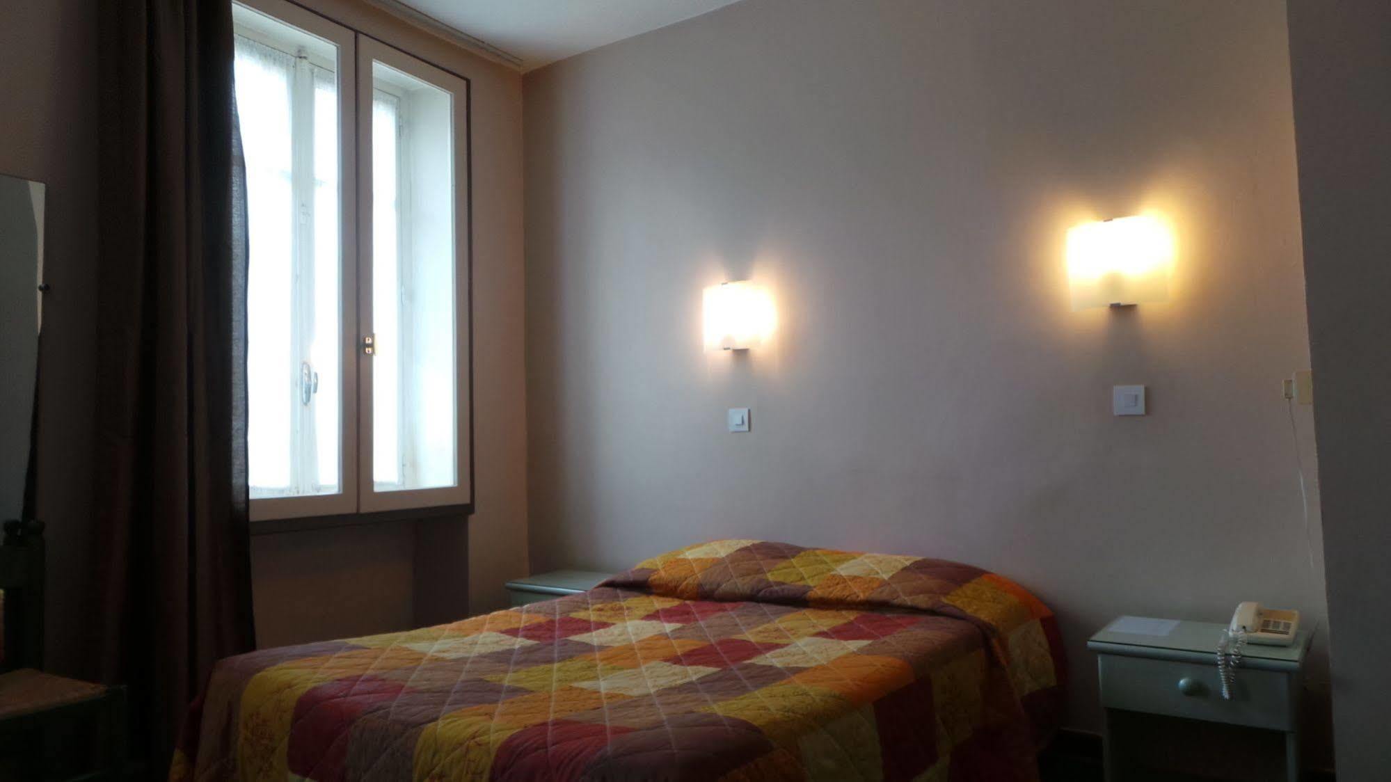 Logis Hotel Saint Jacques Valence  Eksteriør bilde