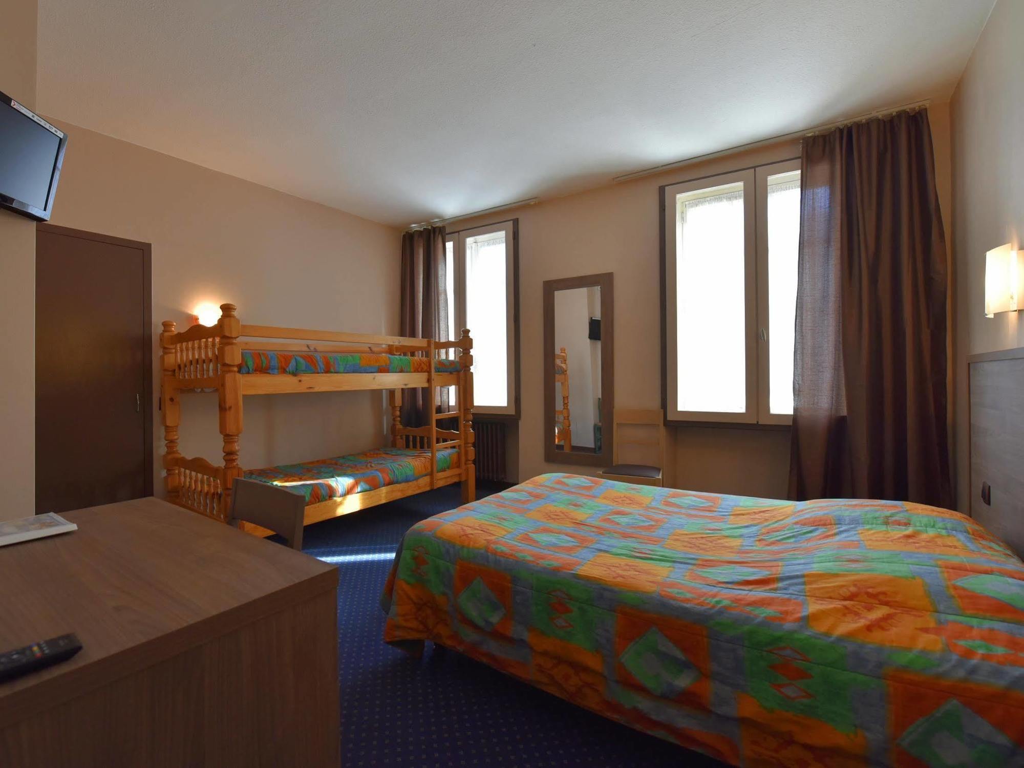 Logis Hotel Saint Jacques Valence  Eksteriør bilde